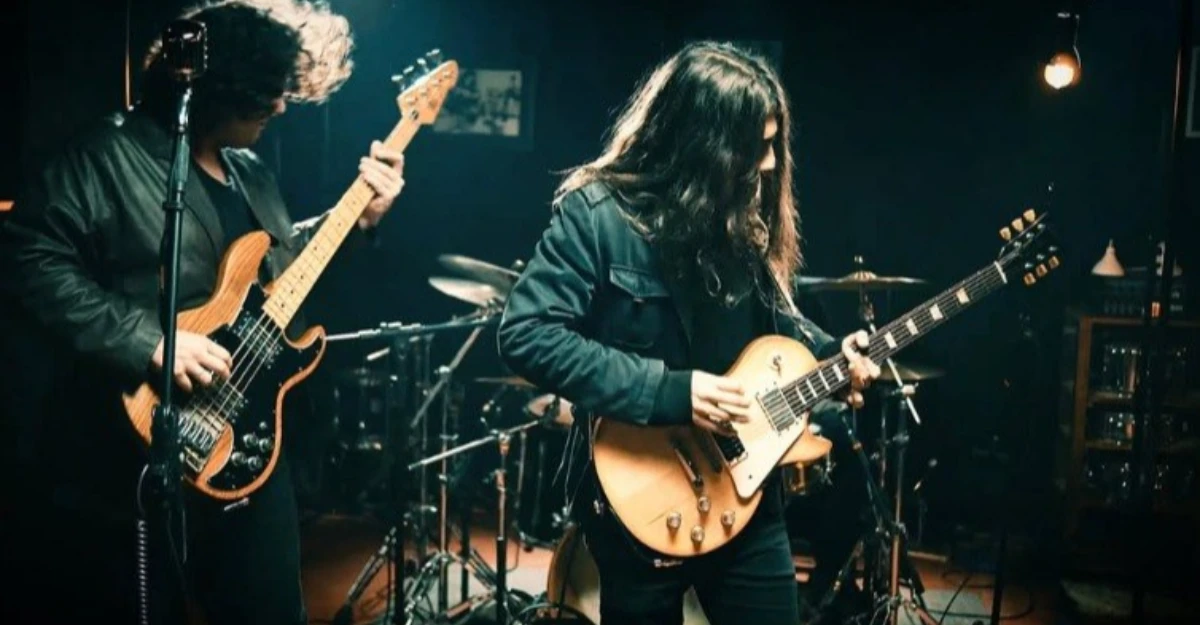 Banda maringaense Ember Brick lança vinil após extensa turnê europeia