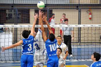 Voleibol masculino de Maringá é campeão invicto nas Olimpíadas Escolares