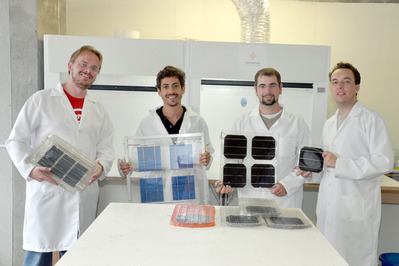 Empresa incubada no Tecpar pesquisa telhas que aproveitam energia solar Empresa incubada no Tecpar pesquisa telhas que aproveitam energia solar