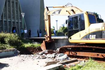 Construtora inicia obras de revitalização da praça da Catedral