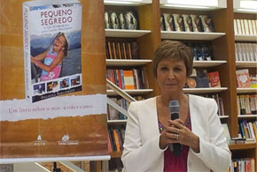 Heloisa Schurmann lança livro em Maringá.