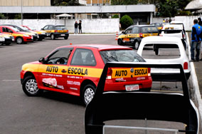 Detran reforça atendimento em Maringá até domingo (5).