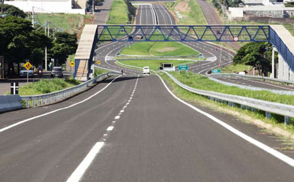 Acesso de veículos no Contorno Norte já está liberado após inauguração oficial.