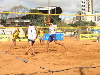 Maringá recebe Circuito Regional de Vôlei de Praia.