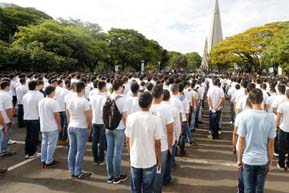 Mais de 350 jovens da classe de 1996 já se alistaram em Maringá.