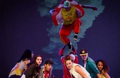 “Dança de Rua” é atração do Teatro Reviver nesta quarta-feira (9).