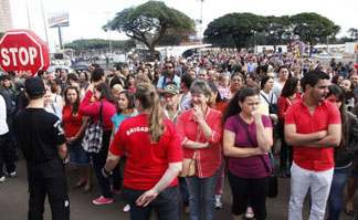 Mais de 800 pessoas compareceram na abertura da 24° edição da Feira Ponta de Estoque.