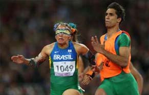 Paratleta Terezinha Guilhermina lança instituto que leva seu nome. Paratleta Terezinha Guilhermina lança instituto que leva seu nome.