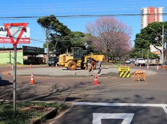 Motoristas devem ter prudência ao trafegar pela Gastão Vidigal.