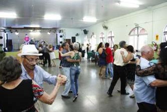 Baile da Terceira Idade acontece nesta sexta-feira (26) no Jardim Alvorada.