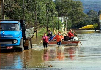 Chuvas e enchentes aumentam riscos de leptospirose