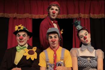 O grupo Meu Clown se apresenta no Teatro Barracão com entrada gratuita.