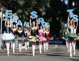 “Maringá Turística - O Verde Encanto da Cidade Canção” será tema do desfile de aniversário