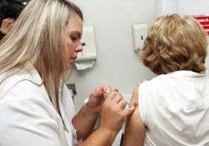 Vacina da gripe está disponível em todas as Unidades Básicas de Saúde