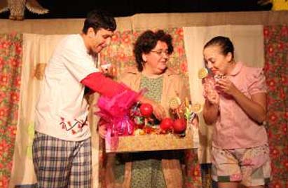 Companhia de teatro de Paranavaí se apresenta no Barracão nesta sexta-feira (12)