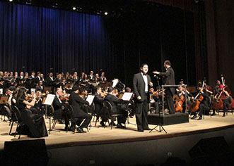 Coro e Orquestra Unicesumar gravam DVD acompanhados de mais quatro Corais