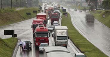 Feriado prolongado deve levar 15% mais veículos às estradas