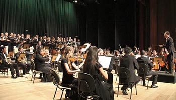 Orquestra Unicesumar abre temporada de concertos de Natal, neste domingo (29)