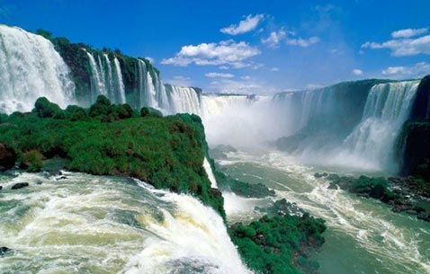 Paraná intensifica ações para criar rota direta entre a Europa e Foz do Iguaçu