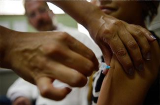 Maringá consegue lote de duas mil vacinas contra a raiva e busca normalização de seu fornecimento