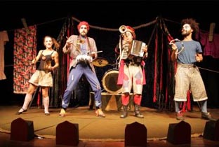 Último dia de programação teatral nas bibliotecas reserva 12 apresentações. Veja programação