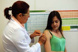 Vacina contra HPV está disponível para meninas de 9 a 13 anos