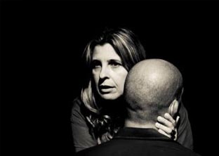 Espetáculo “Pequeno Tratado Sobre a Morte” é atração no Convite ao Teatro