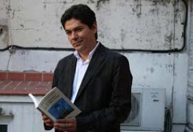 Escritor mexicano Juan Pablo Villalobos é atração nesta sexta-feira (16)