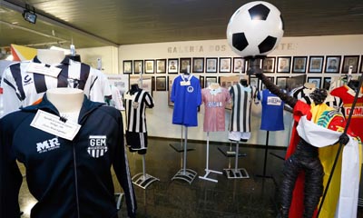 Exposição resgata história do futebol de Maringá