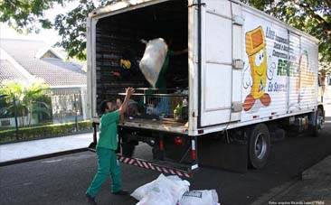 Recicla Comércio pretende expandir coleta para mais quatro avenidas comerciais Recicla Comércio pretende expandir coleta para mais quatro avenidas comerciais