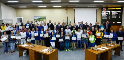 Câmara homenageia atletas olímpicos e paralímpicos