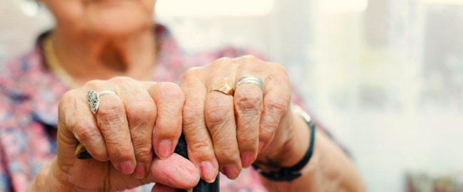 Alzheimer: Veja oito mitos e verdades sobre a doença