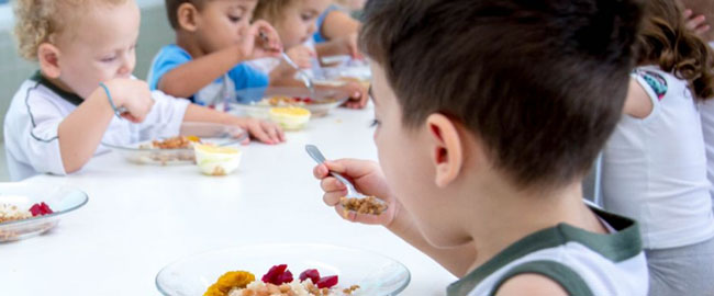 Educação oferece 80 mil refeições diárias na rede municipal