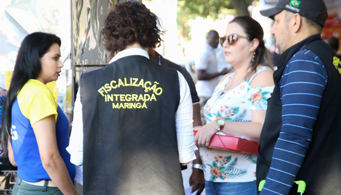 Metade dos ambulantes já se cadastraram para comércio natalino