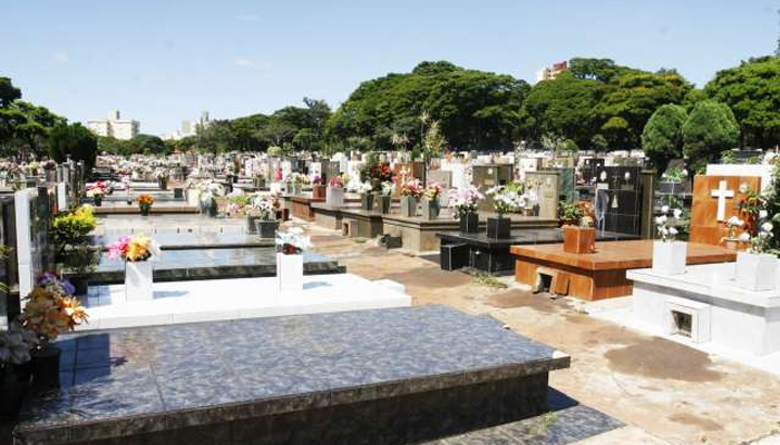 Prefeitura divulga prazos para reforma de túmulos no cemitério