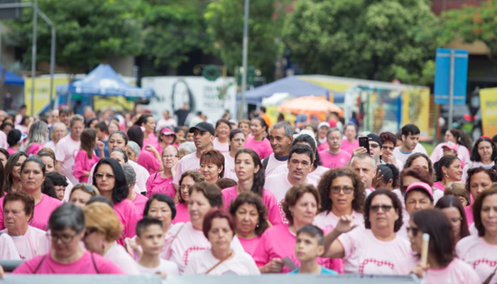 Caminhada contra o câncer de mama ocorre neste domingo (21)