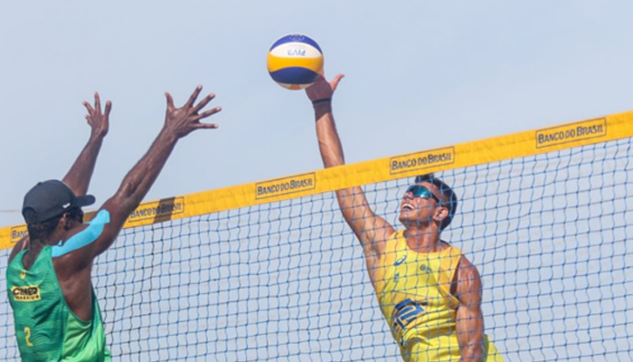 Atletas da Associação de Vôlei de Praia disputam Circuito Brasileiro