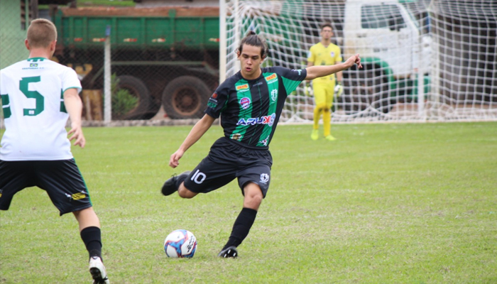 Destaque da base do Maringá FC é selecionado por treinador americano