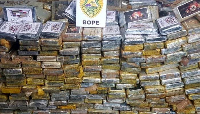 Bope apreende 3,3 toneladas de cocaína em Guaratuba