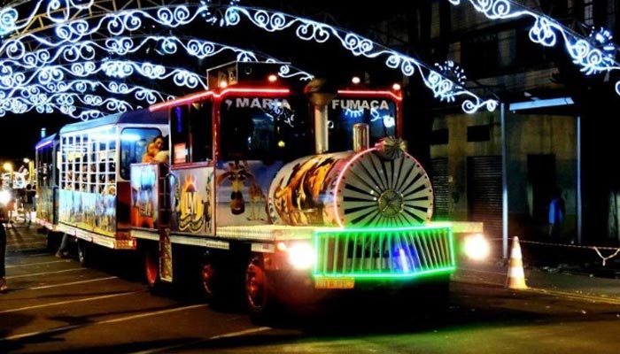 Em fase de preparativos para o Natal, Trenzinhos começam a ser adesivados