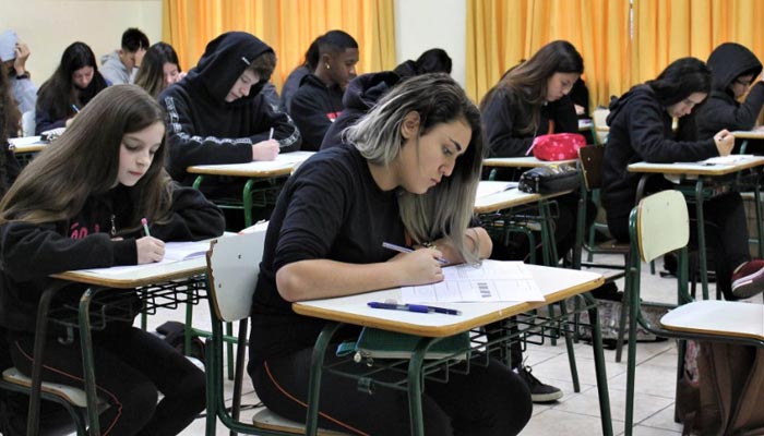 Prova Paraná é aplicada aos alunos da rede estadual de ensino