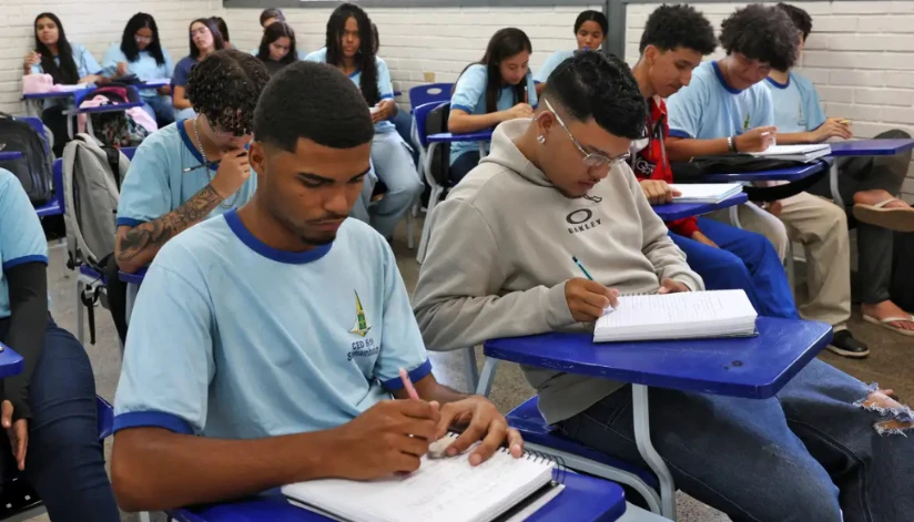Certificado de conclusão do ensino médio pode ser solicitado online; saiba como