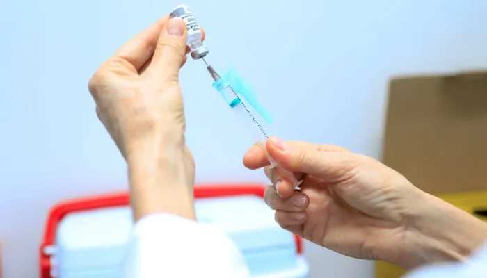 Veja público alvo da vacinação contra covid-19 nesta quarta-feira (2) em Maringá
