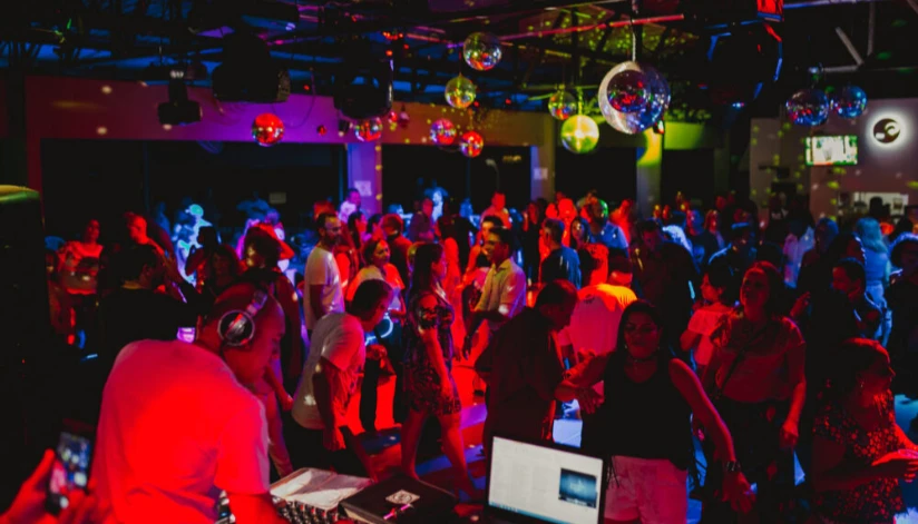 Prefeitura de Paiçandu promove festa Flashback gratuita Prefeitura de Paiçandu promove festa Flashback gratuita