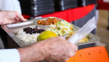 Restaurantes Populares de Maringá terão cardápio especial nesta sexta (17); confira Restaurantes Populares de Maringá terão cardápio especial nesta sexta (17); confira