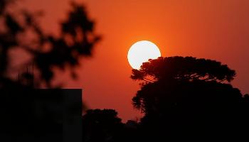 Calor e pouca chuva ampliam crise hídrica do Paraná Calor e pouca chuva ampliam crise hídrica do Paraná