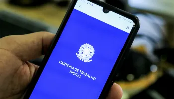 Mais de 500 vagas de assistente administrativo estão anunciadas no Maringa.Com; confira 
