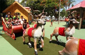 Vila do Papai Noel oferece atrações especiais para crianças diariamente 