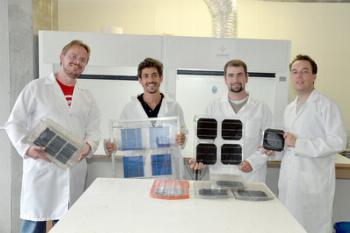 Empresa incubada no Tecpar pesquisa telhas que aproveitam energia solar 