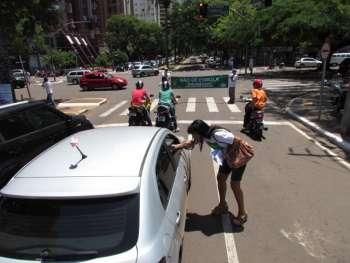 Campanha “Não dê Esmola” encaminhou 10 crianças e adolescentes 